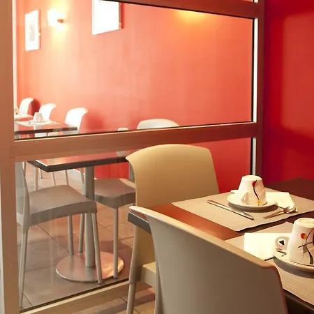 Ruby Suites Quartier Les Halles By Popinns Aparthotel 3*